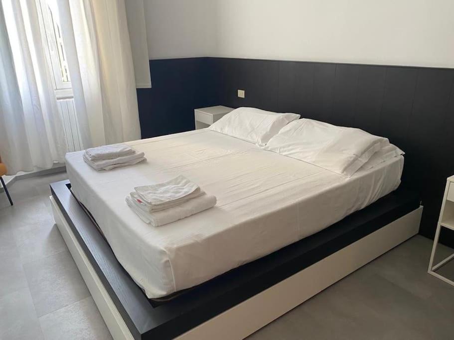 Just Like Home In Bocconi Milano Eksteriør billede